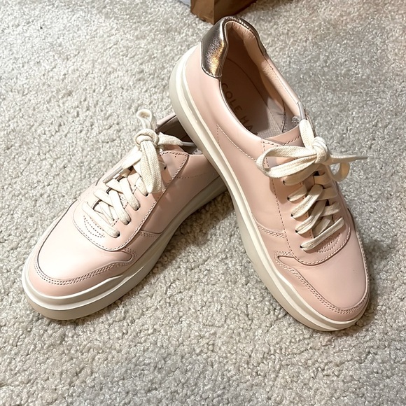 Practically New ✨ Cole Haan Grand Pink with Rose Gold Accents Size 6 1/2 - Picture 1 of 9
